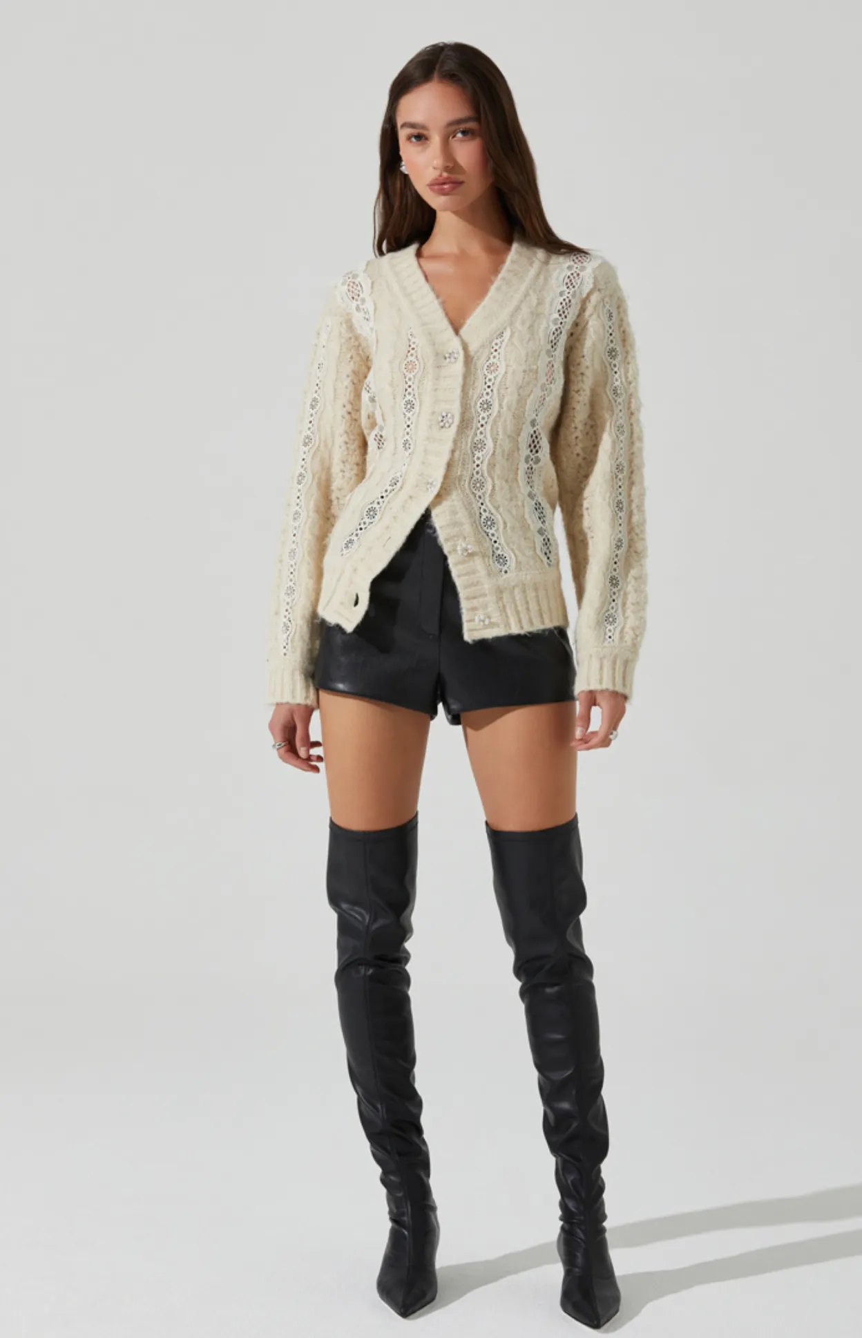 Nesmarie Cardigan Cream