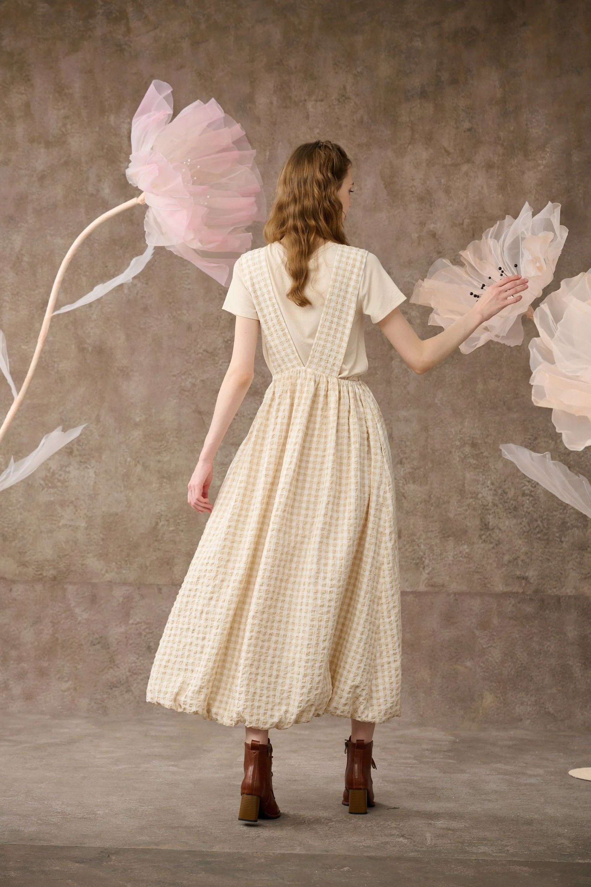 Poet's jasmine 31| lace-up pinafore linen dress in cream