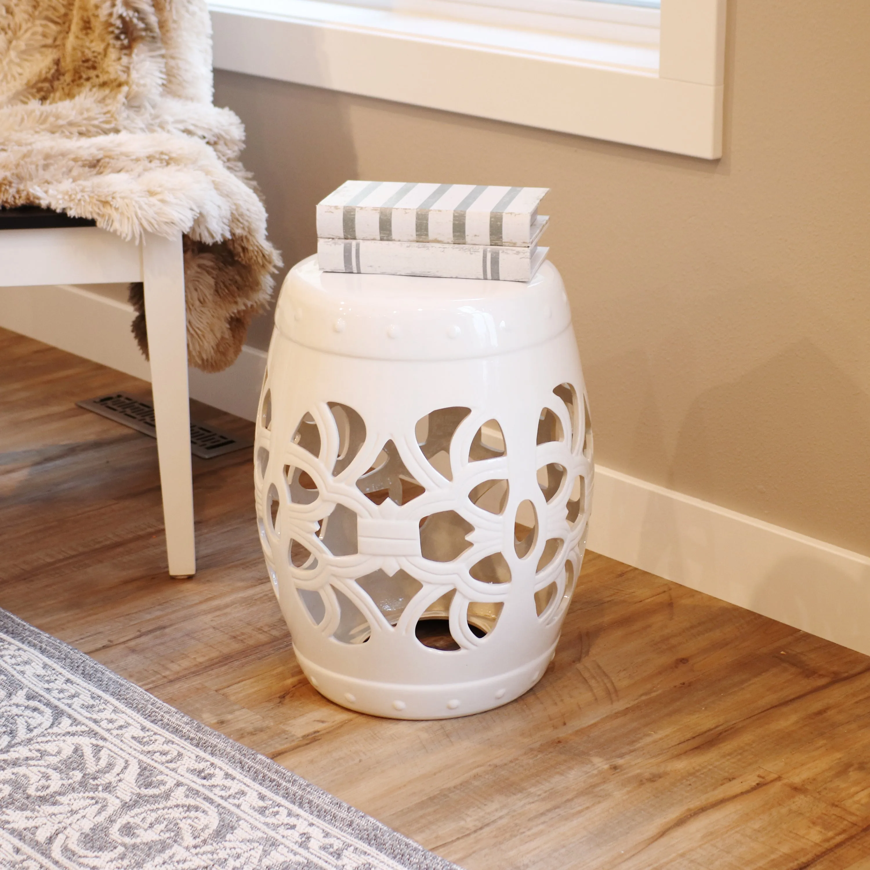 Sunnydaze Knotted Quatrefoil Ceramic Garden Stool Side Table - 18" - White