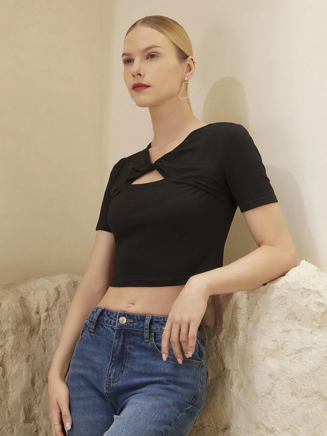 Twist Cut Out V Neck Crop Tee