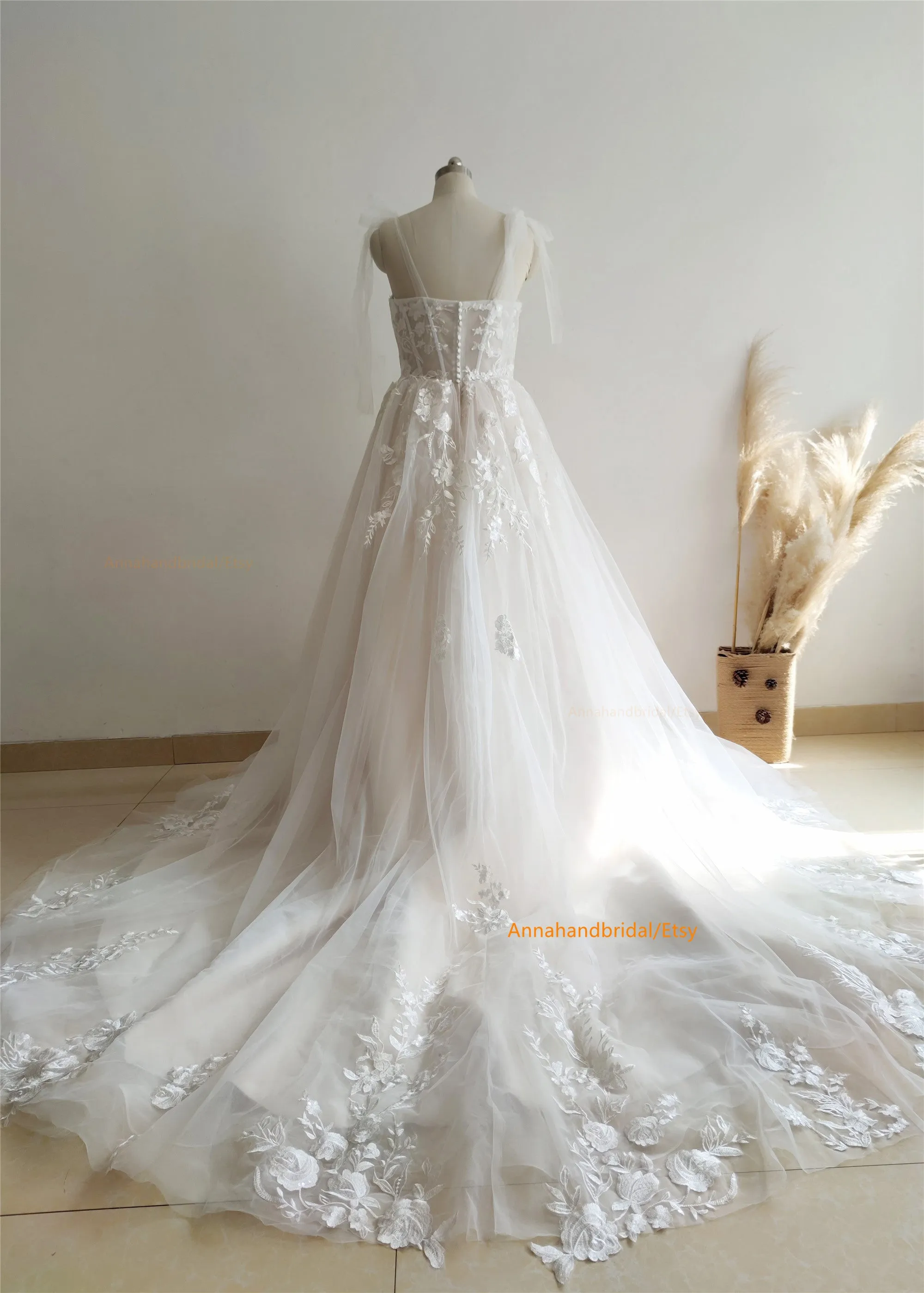 White Lace Tulle Wedding Dress