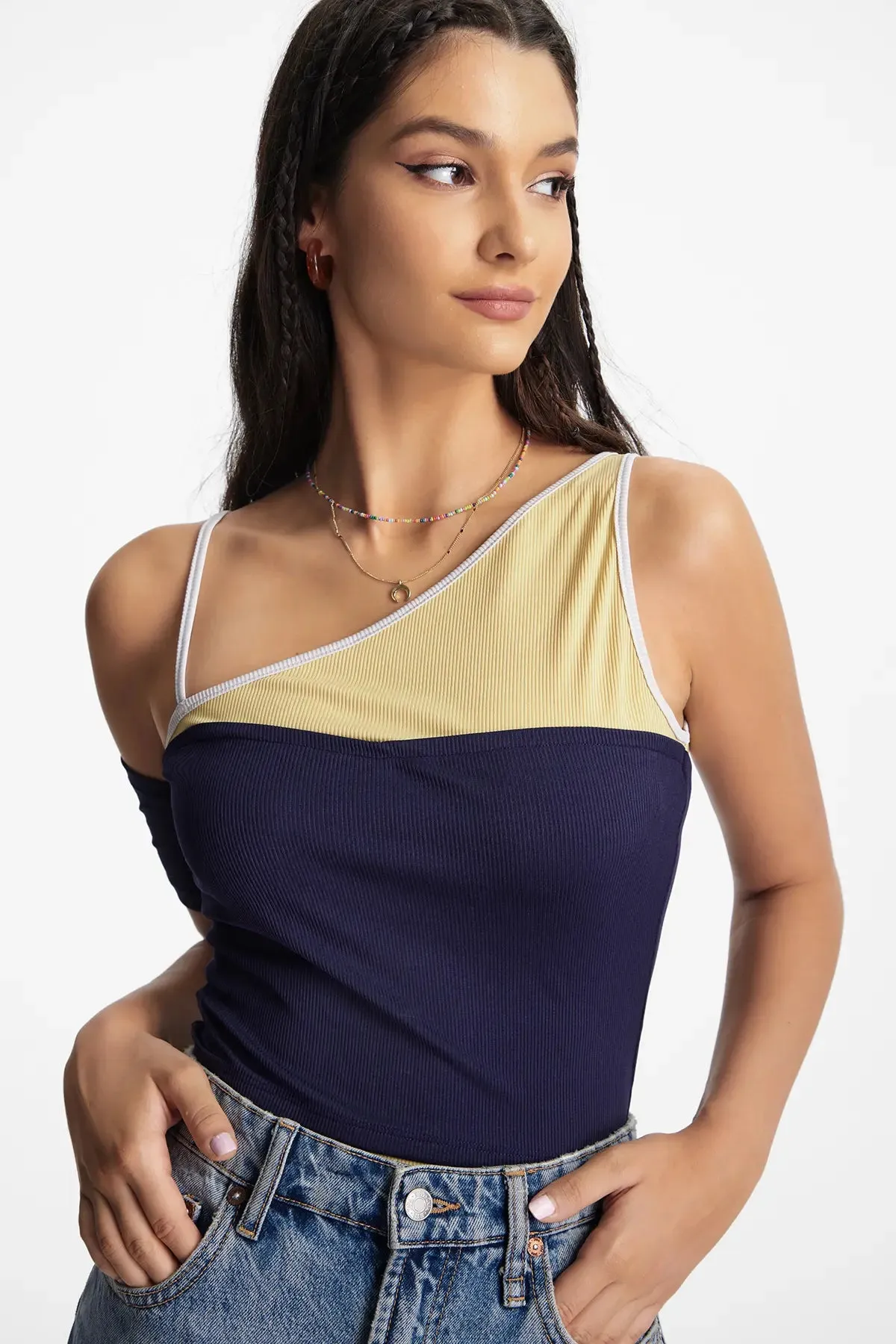 Women's Colorblock Asymmetrical Contrast Binding Top